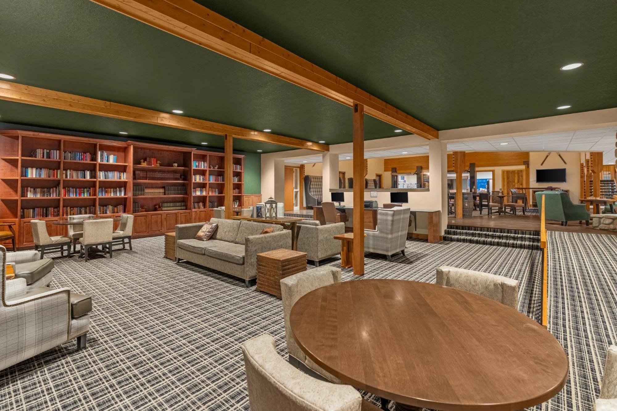 Holiday Inn Express & Suites Hayward By Ihg Buitenkant foto