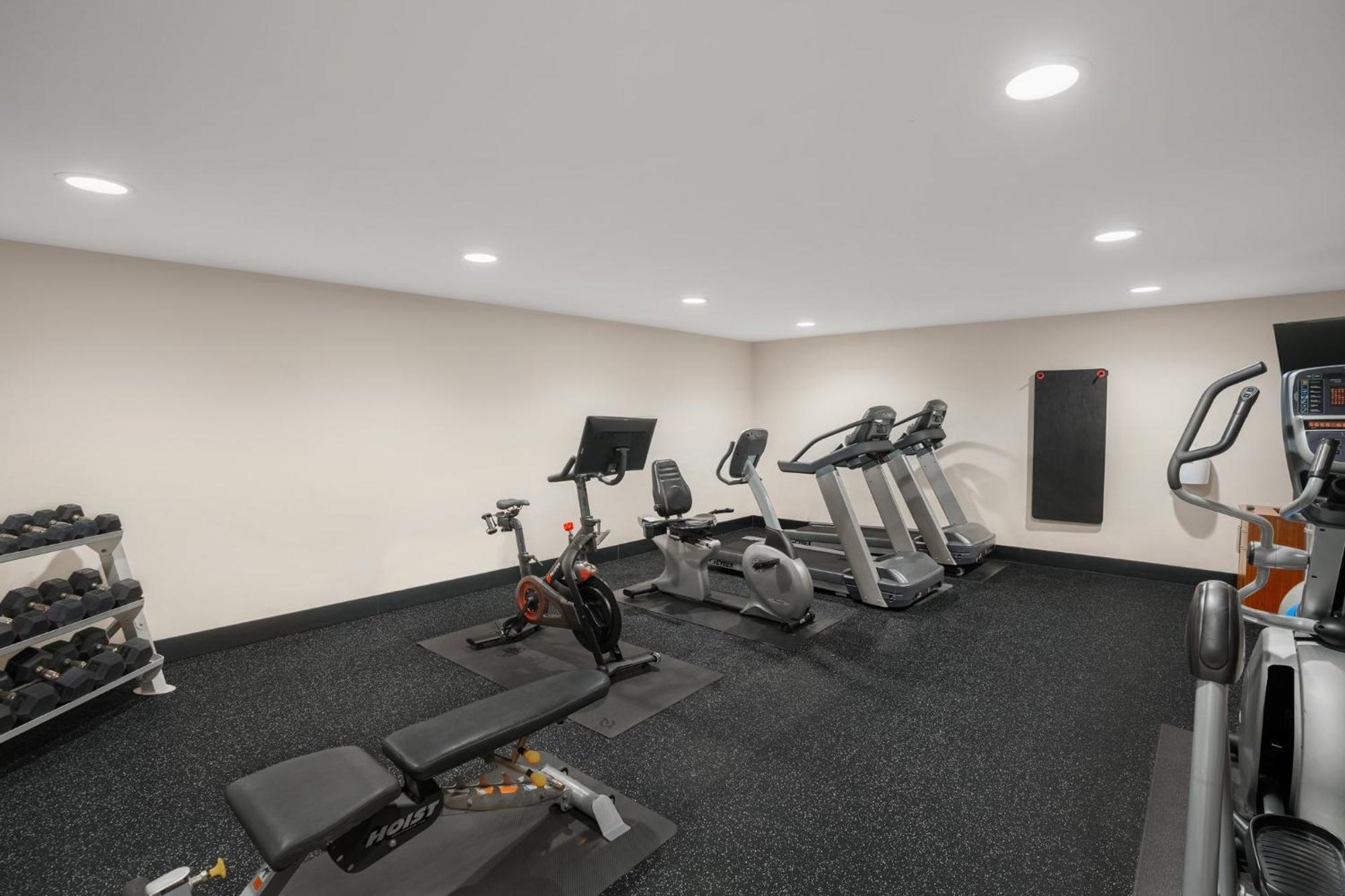 Holiday Inn Express & Suites Hayward By Ihg Buitenkant foto