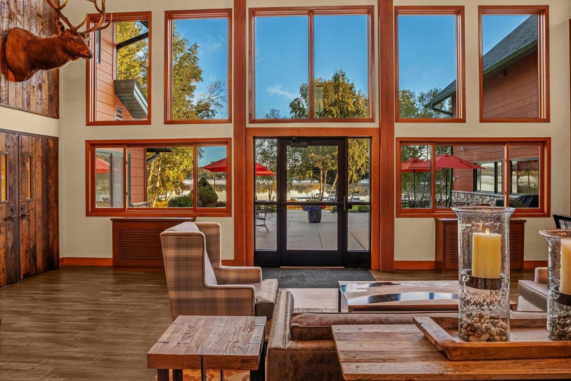 Holiday Inn Express & Suites Hayward By Ihg Buitenkant foto