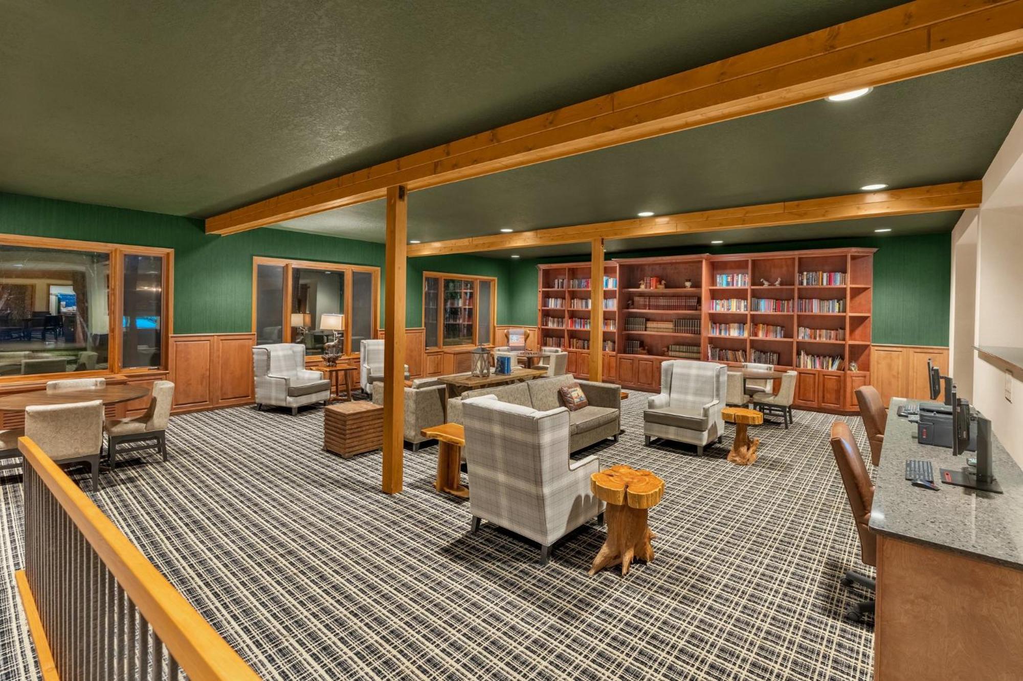 Holiday Inn Express & Suites Hayward By Ihg Buitenkant foto