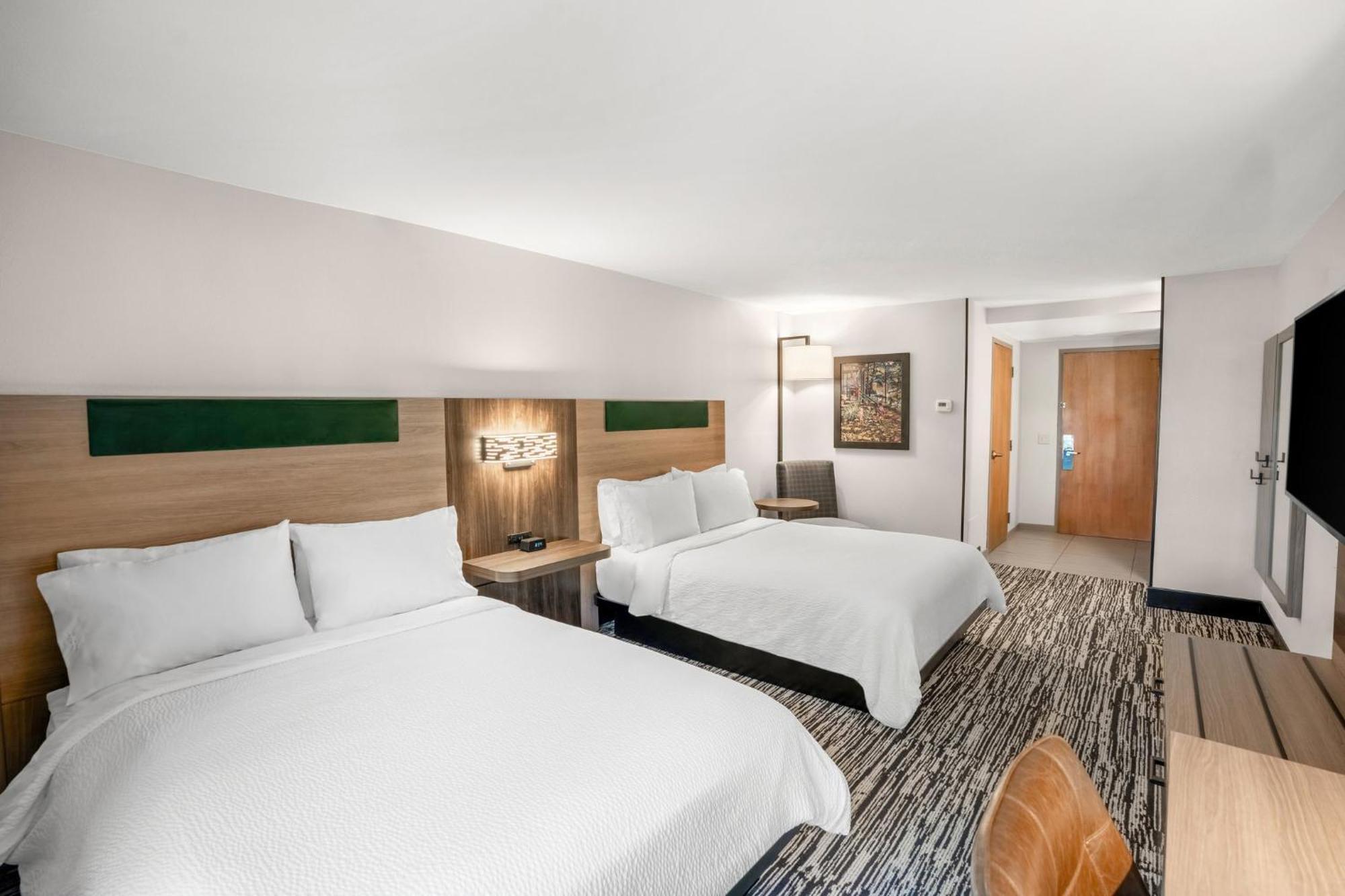 Holiday Inn Express & Suites Hayward By Ihg Buitenkant foto