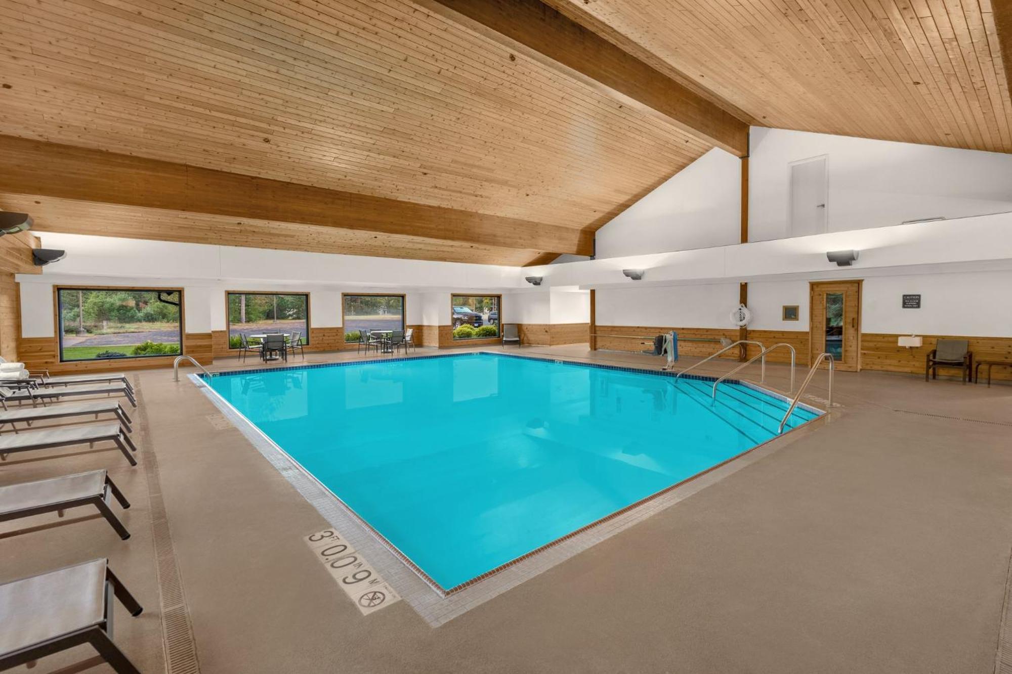 Holiday Inn Express & Suites Hayward By Ihg Buitenkant foto