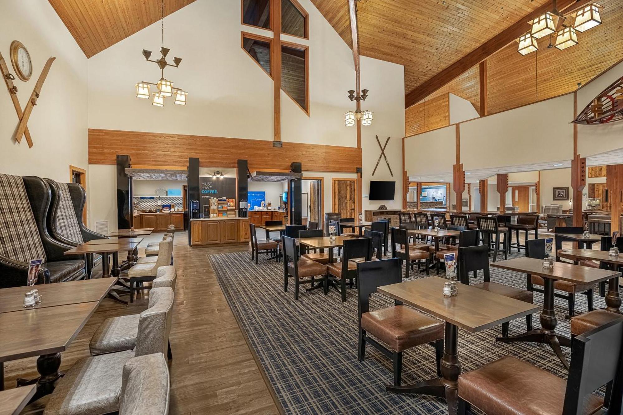 Holiday Inn Express & Suites Hayward By Ihg Buitenkant foto