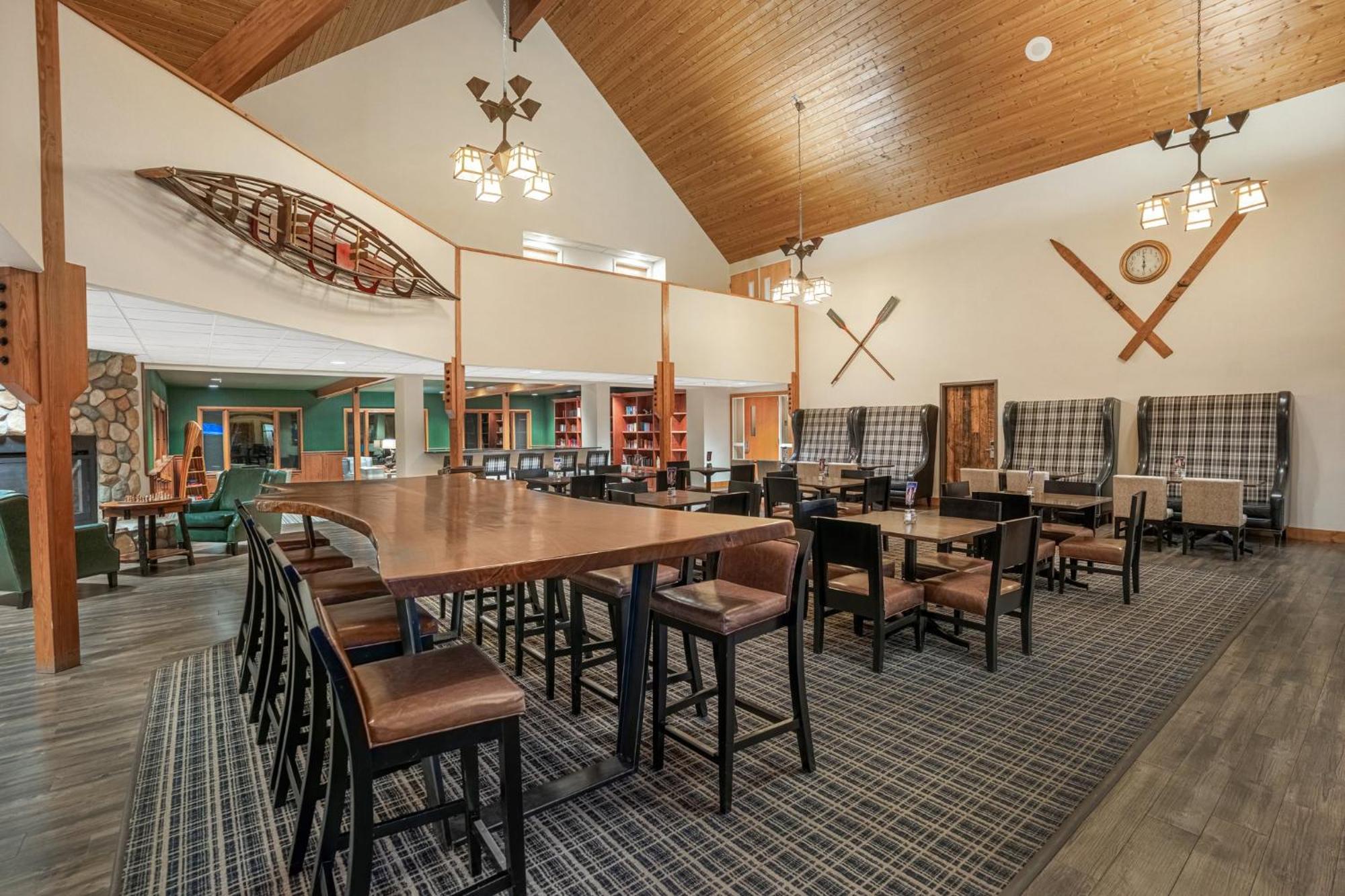 Holiday Inn Express & Suites Hayward By Ihg Buitenkant foto